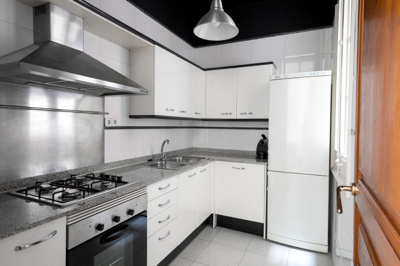 Barcelona Apartment Val Екстер'єр фото