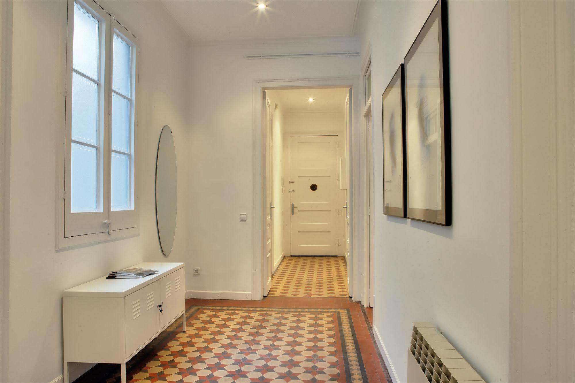 Barcelona Apartment Val Екстер'єр фото